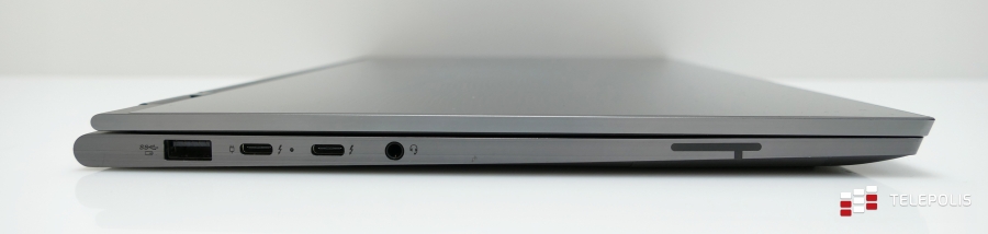 Test Lenovo Yoga C930 - piękny laptop w kobiecych rękach