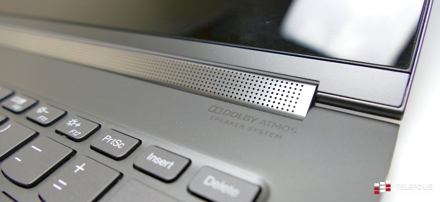 Test Lenovo Yoga C930 - piękny laptop w kobiecych rękach