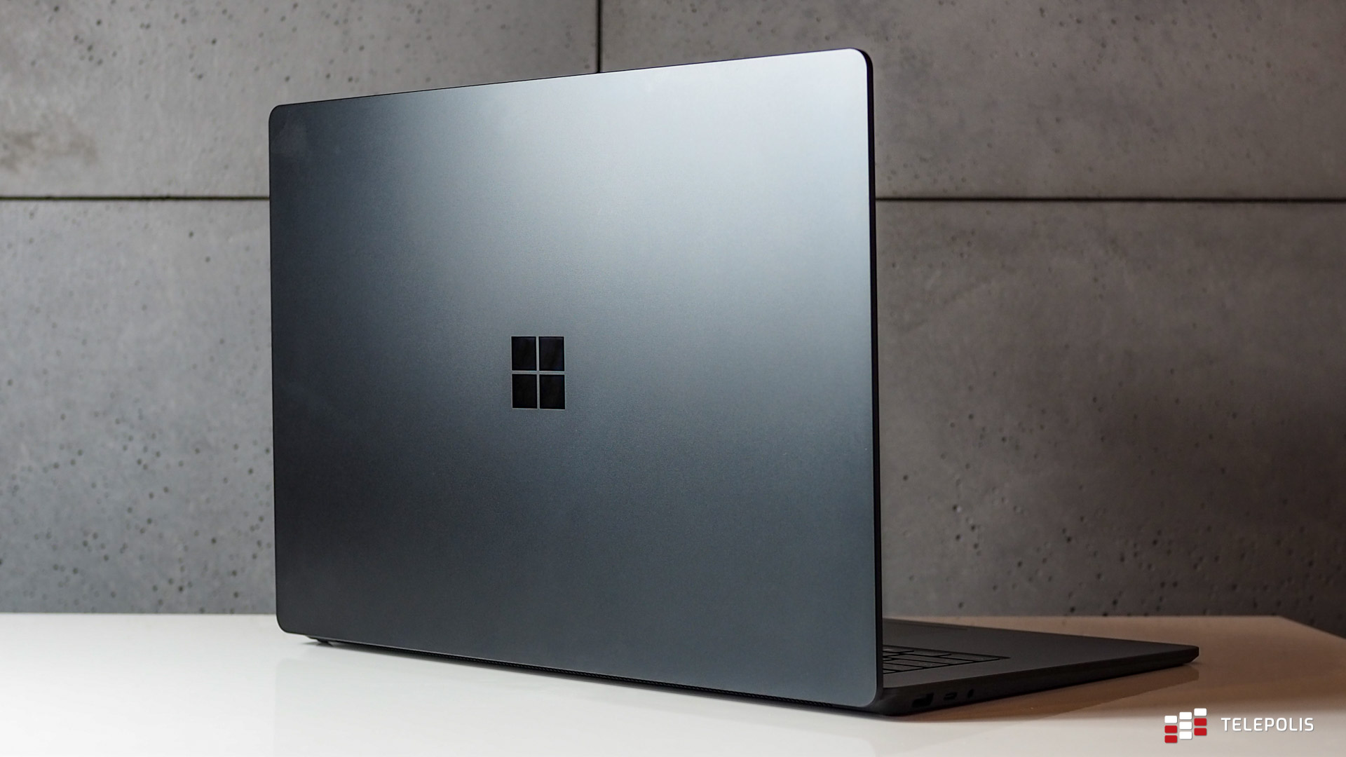Microsoft Surface Laptop 4 15" – stylowy komputer do pracy, nauki i multimediów