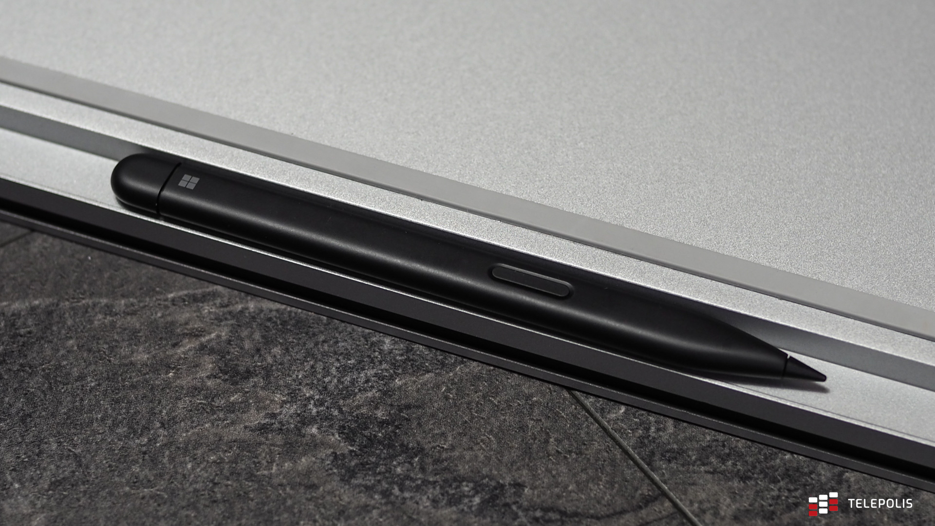 Microsoft stworzył laptop niemal doskonały. Można się zakochać