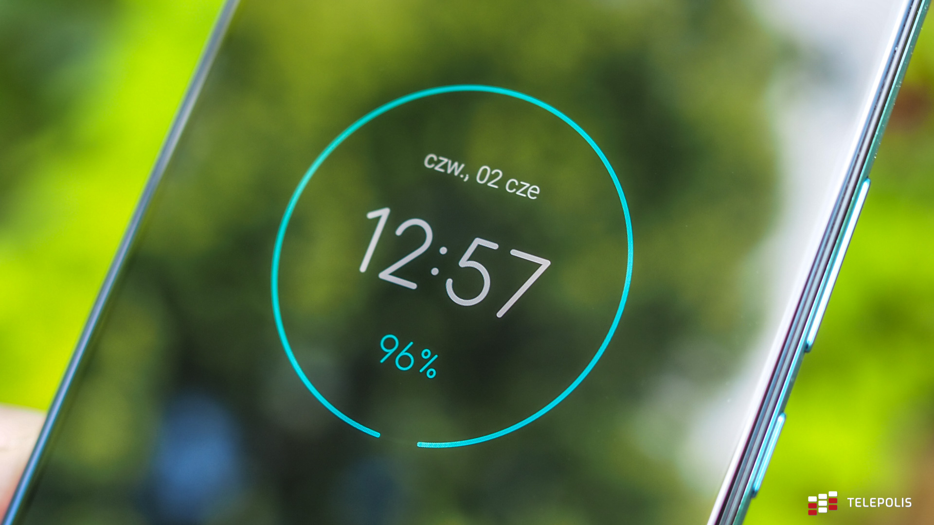 Motorola Edge 30 – smukły i lekki telefon o świetnym wyposażeniu
