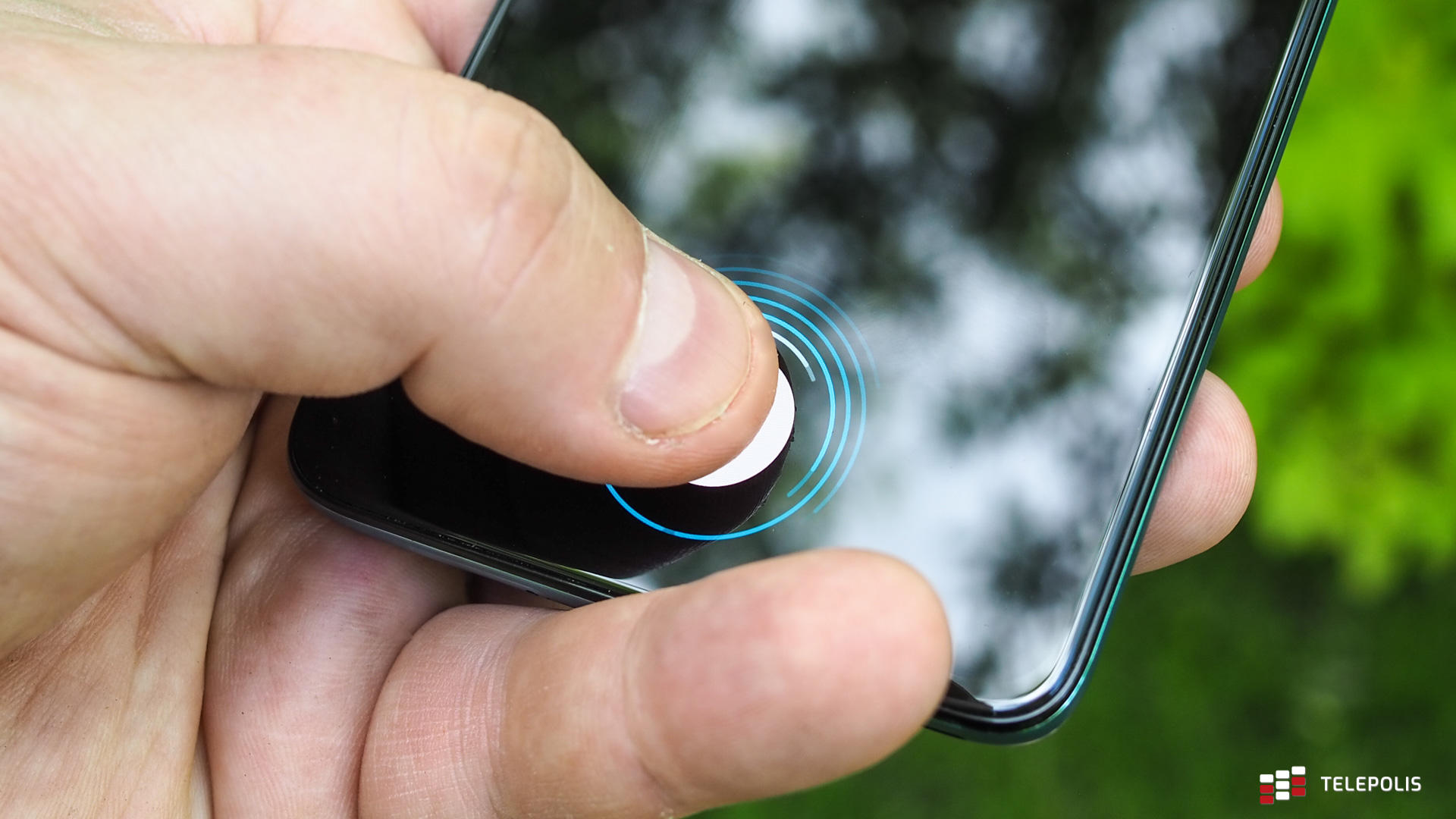 Motorola Edge 30 – smukły i lekki telefon o świetnym wyposażeniu