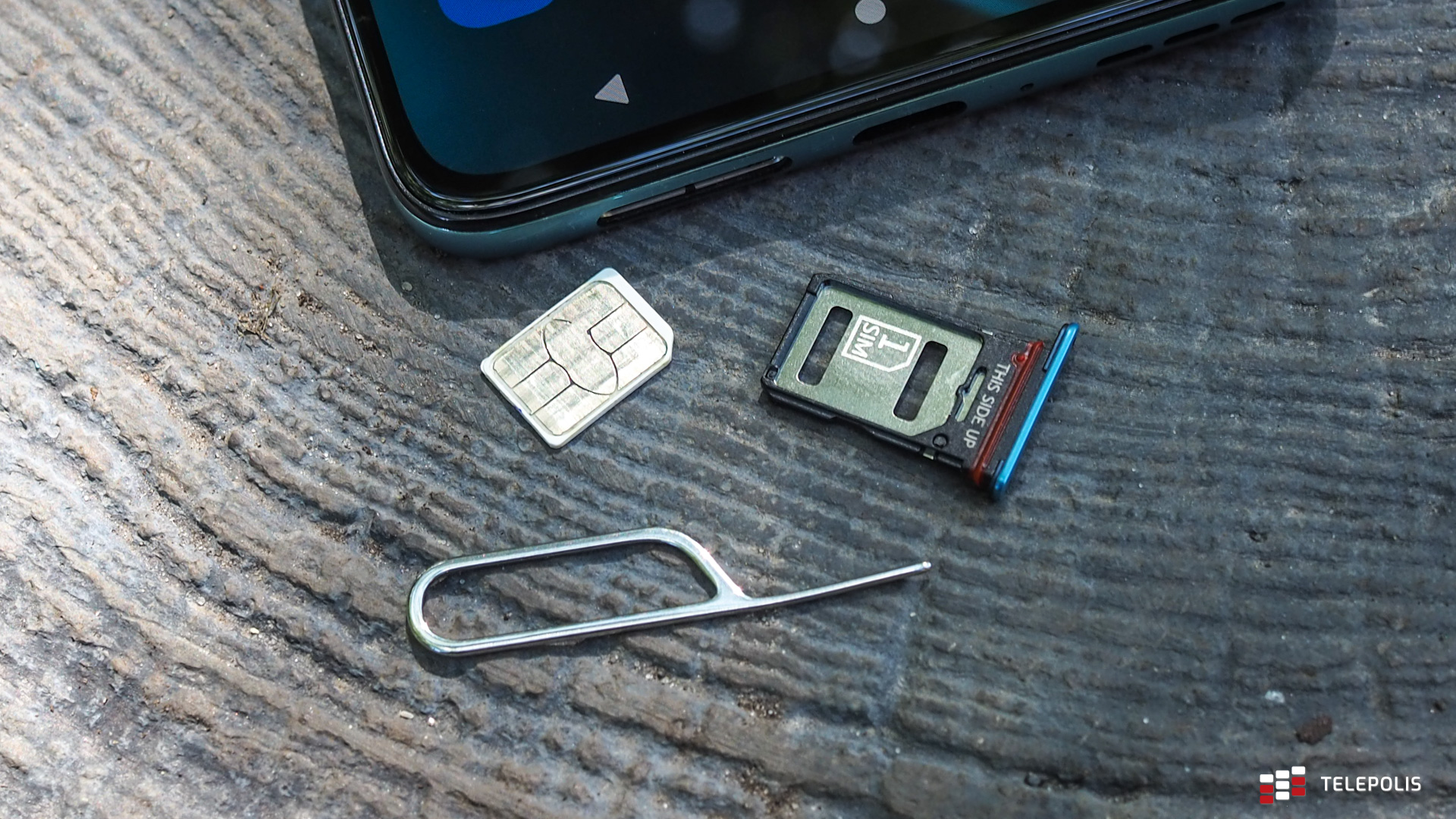 Motorola Edge 30 – smukły i lekki telefon o świetnym wyposażeniu