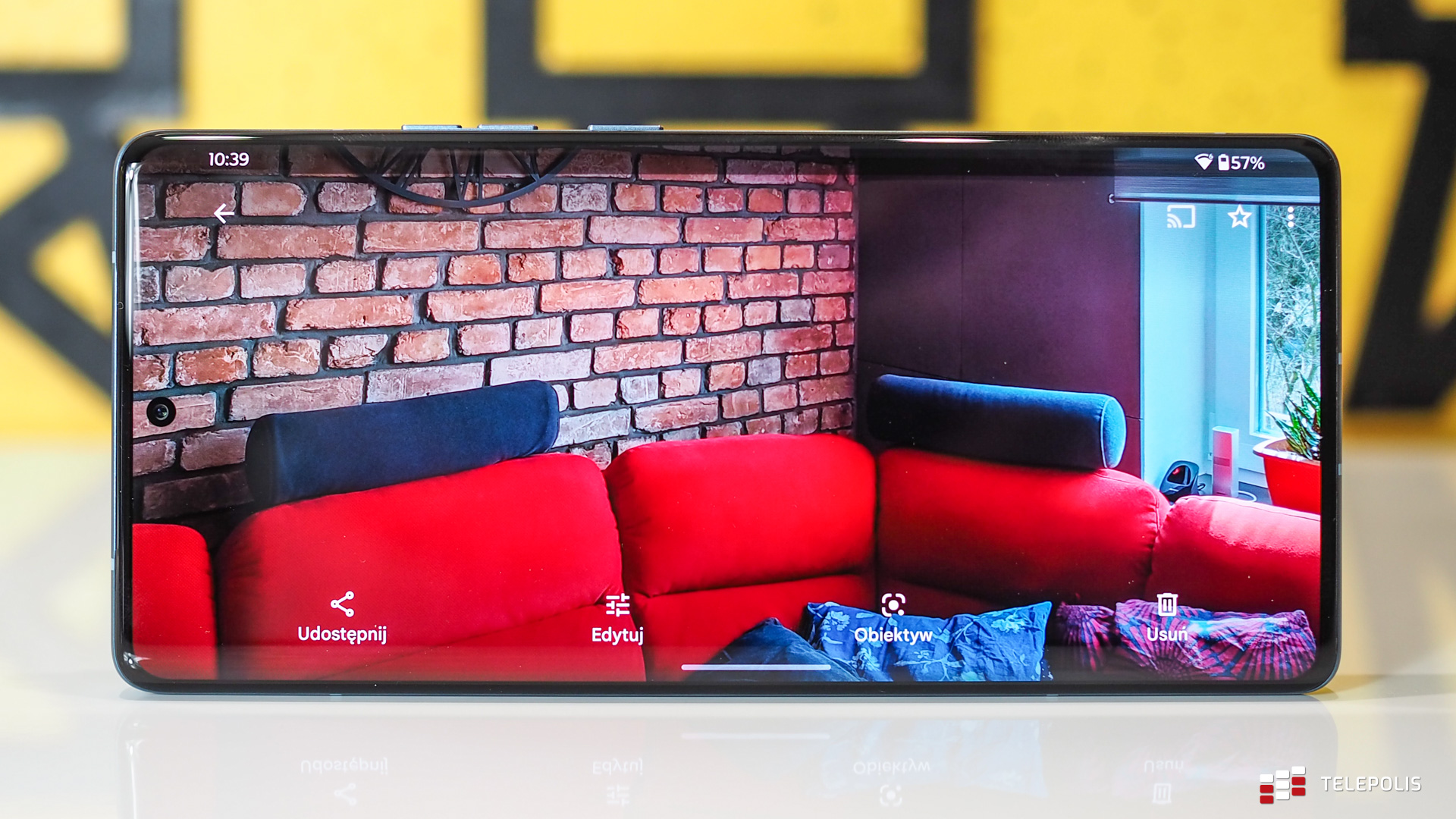 Motorola Edge 40 Pro to flagowiec niemal kompletny. Pierwsze wrażenia