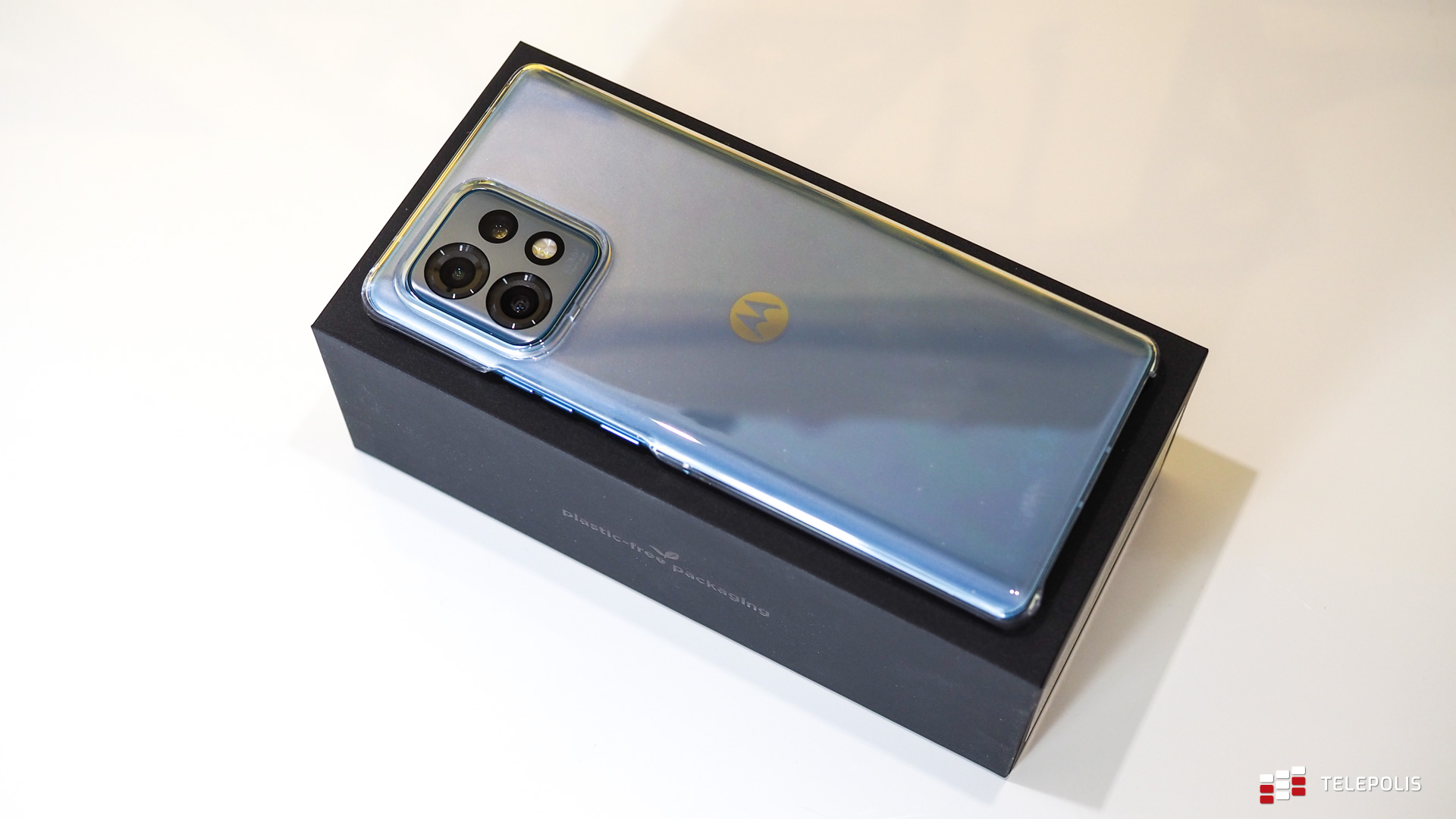 Motorola Edge 40 Pro to flagowiec niemal kompletny. Pierwsze wrażenia