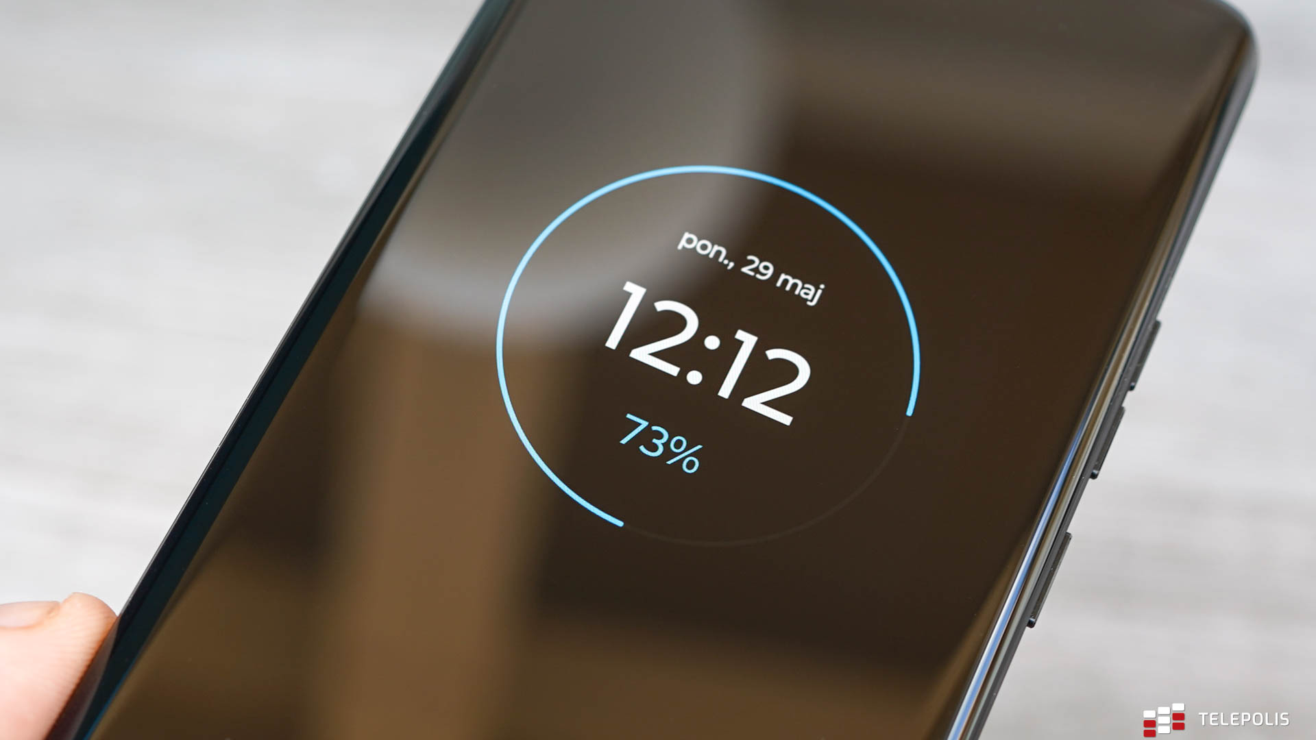 Motorola Edge 40 – mały smartfon o wielkim wnętrzu (test)