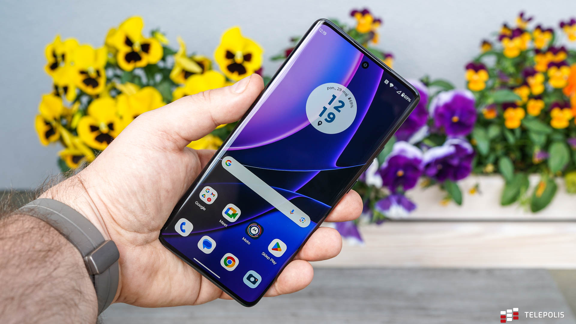 Motorola Edge 40 – mały smartfon o wielkim wnętrzu (test)