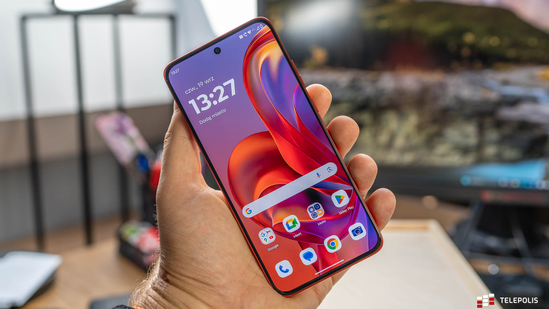 Motorola Edge 50 Neo – przyciąga wyglądem, ale czy zatrzyma wnętrzem? (test)
