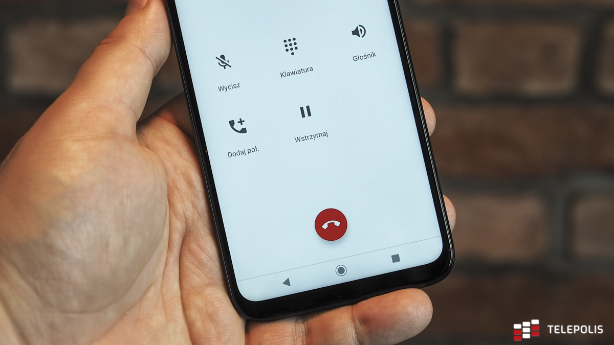 Motorola Moto G8 Plus - niezły telefon, któremu brakuje „tego czegoś”