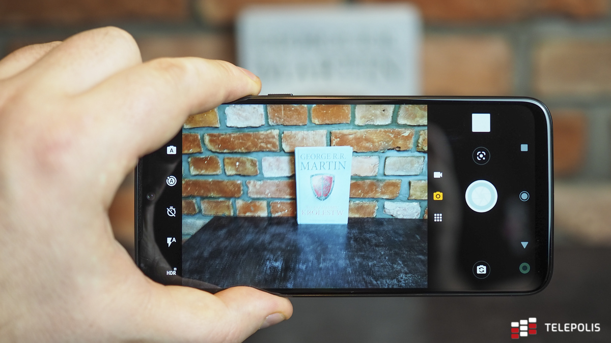Motorola Moto G8 Plus - niezły telefon, któremu brakuje „tego czegoś”