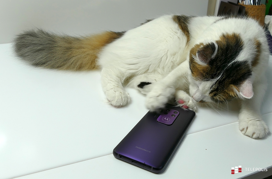 Test telefonu Motorola One Zoom. Najlepszy aparat w ofercie Motoroli