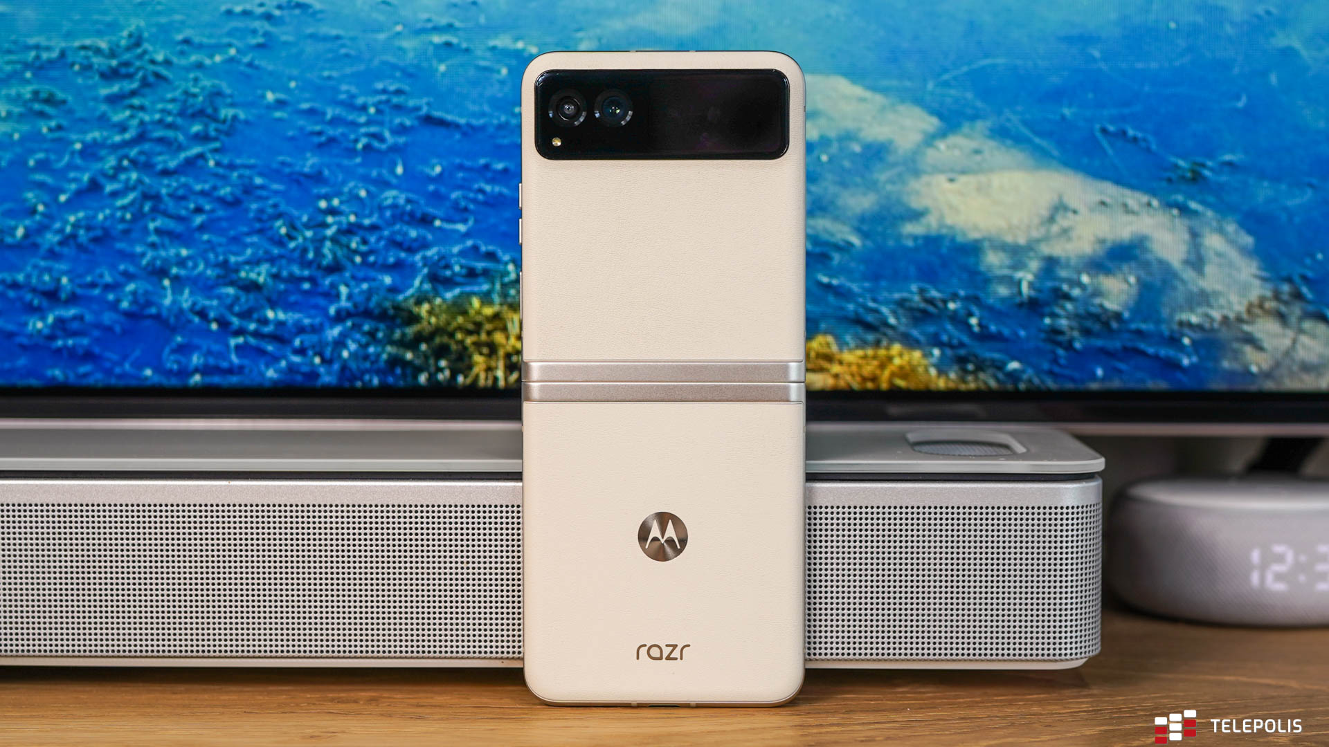 Motorola RAZR 40 – skórzane maleństwo z wielkim wnętrzem (test)