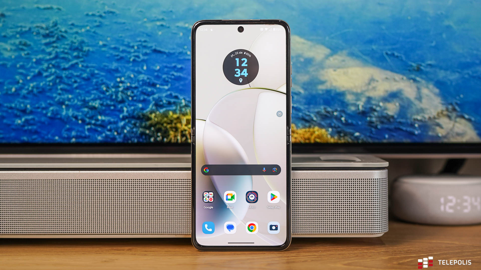 Motorola RAZR 40 – skórzane maleństwo z wielkim wnętrzem (test)