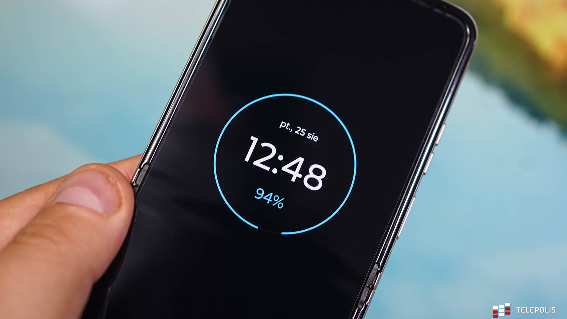 Motorola RAZR 40 – skórzane maleństwo z wielkim wnętrzem (test)