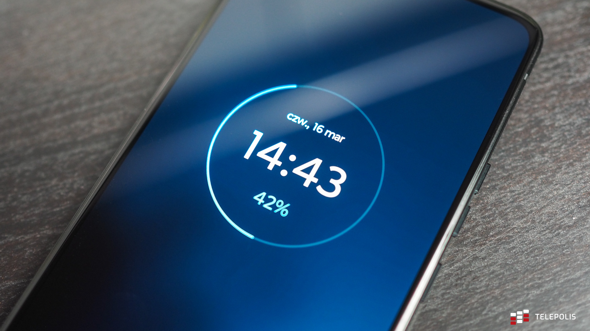 ThinkPhone by Motorola – test. Smartfon z „atomowym” guzikiem