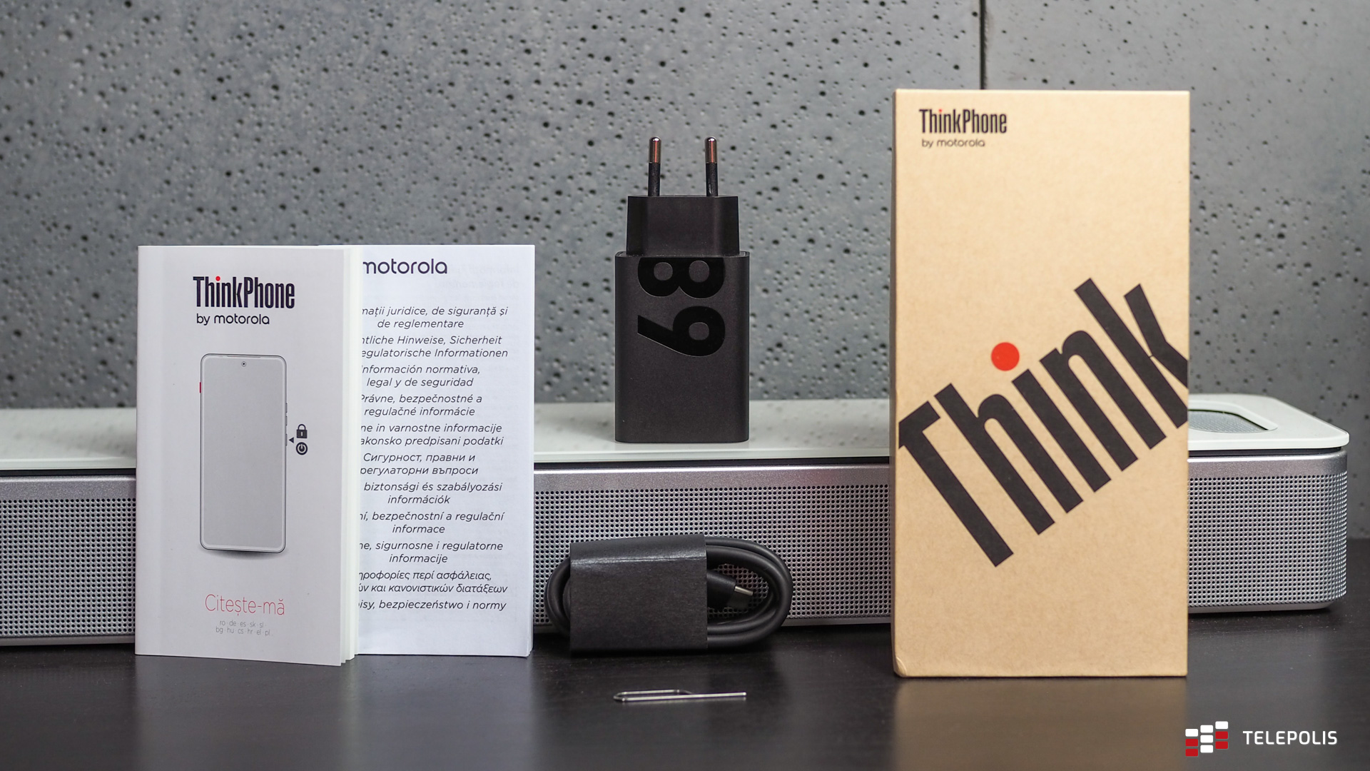 ThinkPhone by Motorola – test. Smartfon z „atomowym” guzikiem