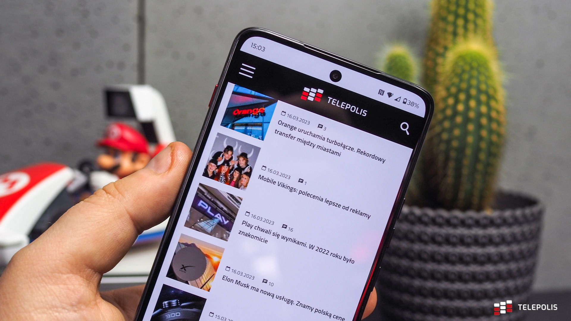 ThinkPhone by Motorola – test. Smartfon z „atomowym” guzikiem