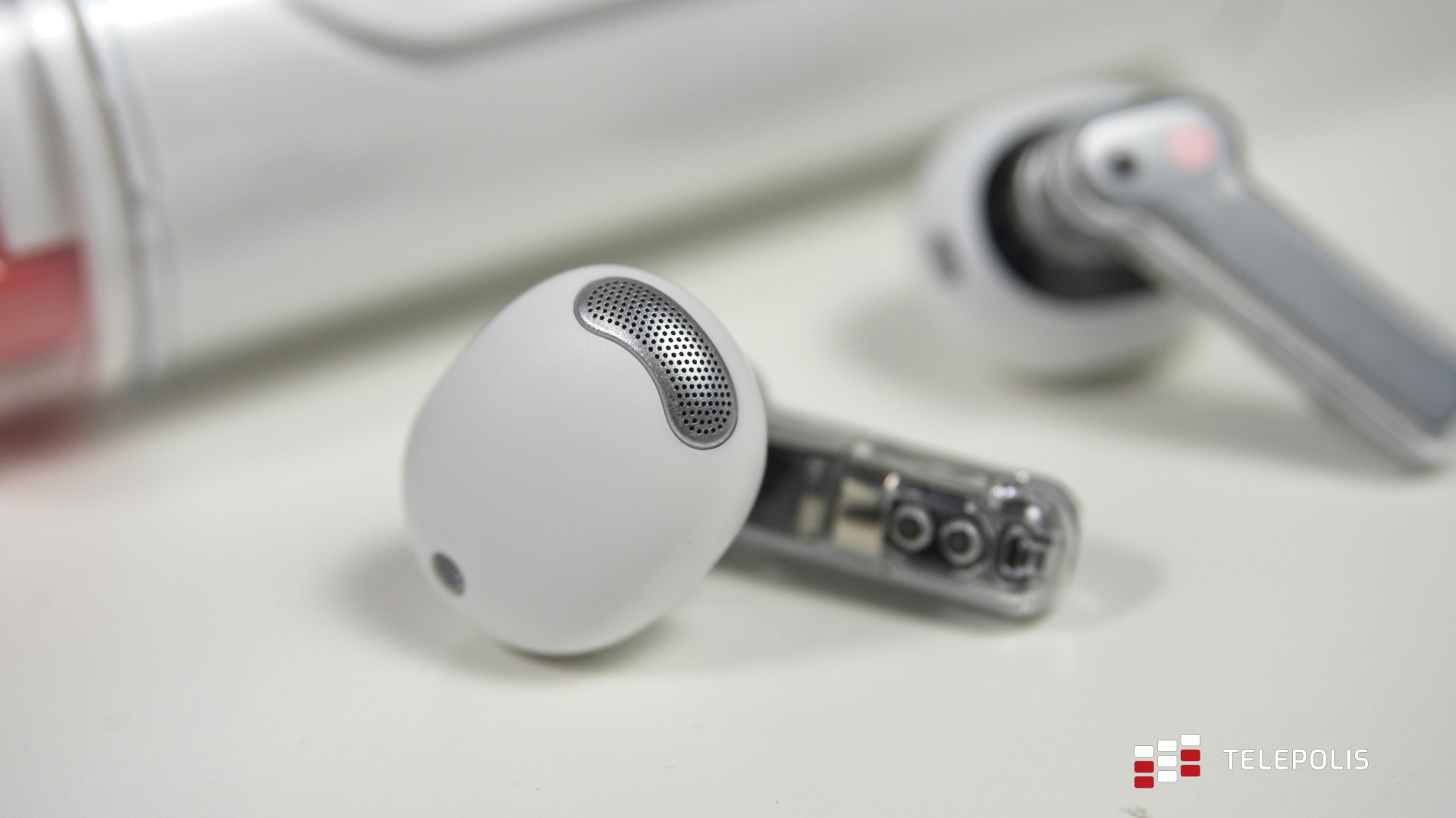 Nothing Ear (stick) - słuchawki jedyne w swoim rodzaju (test)