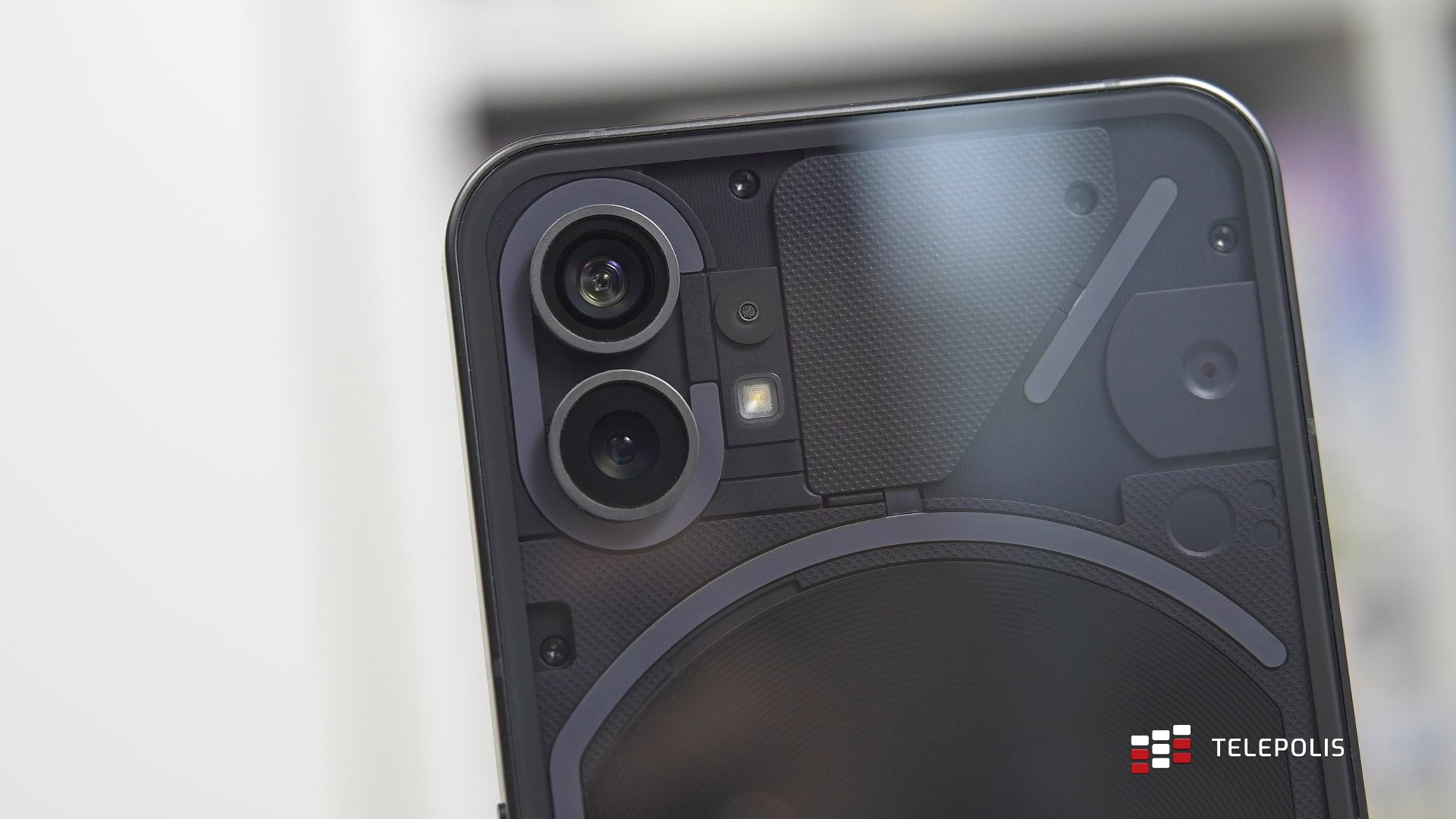 Nothing Phone (1) - najciekawszy telefon tego roku (test)