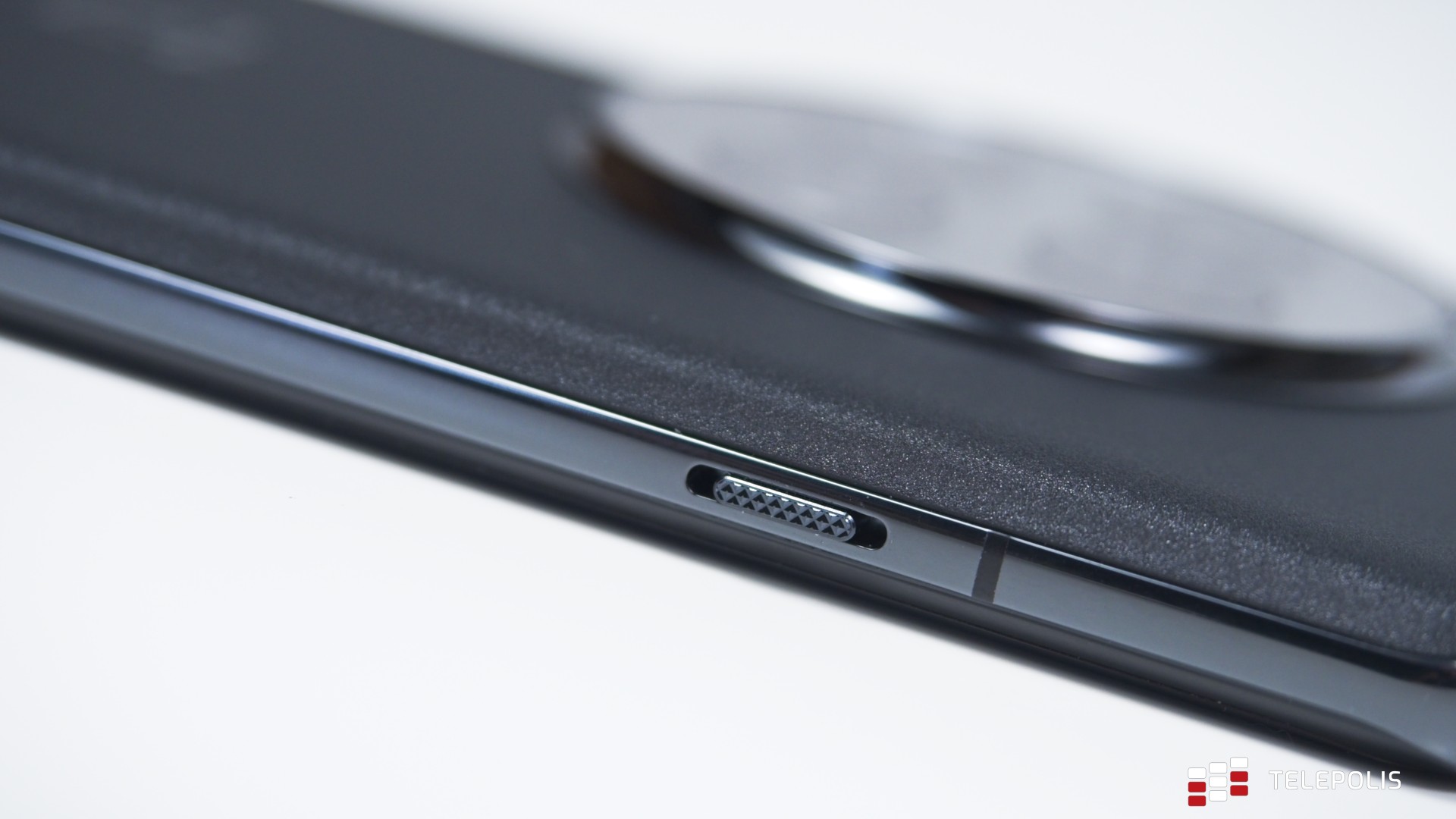 OnePlus 12 - świetny smartfon z jedną wybitną cechą (test)