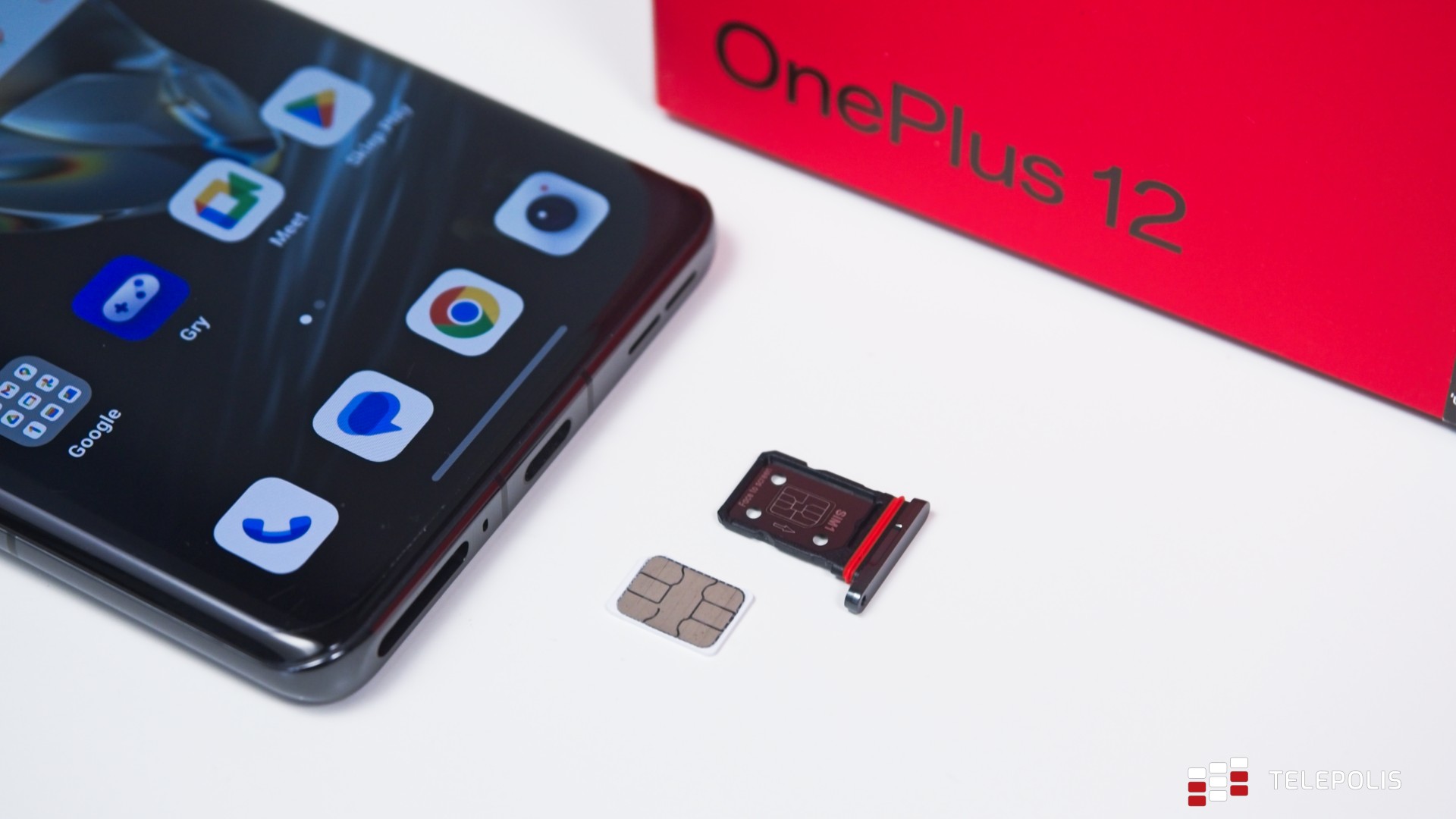 OnePlus 12 - świetny smartfon z jedną wybitną cechą (test)