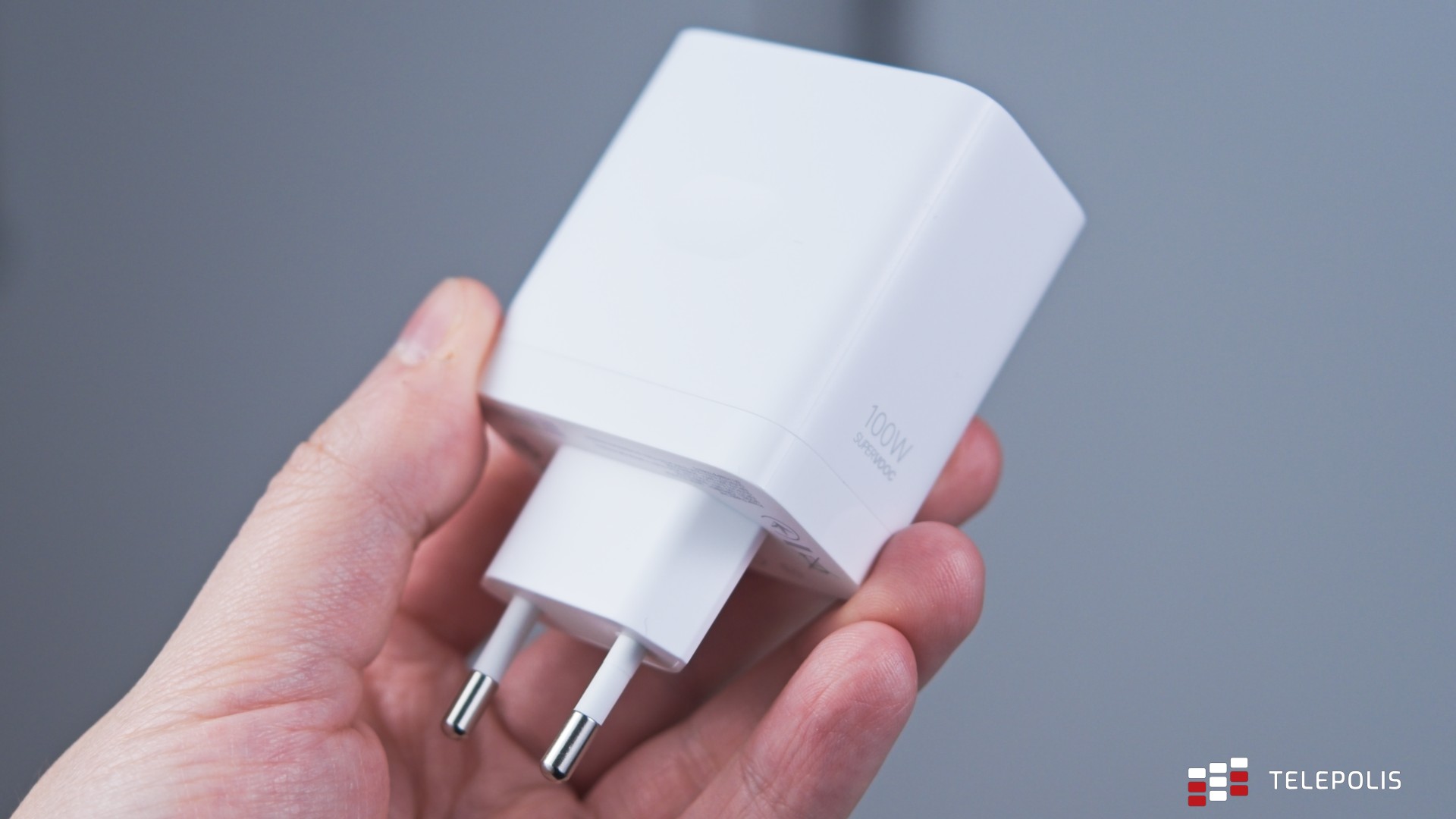OnePlus 12 - świetny smartfon z jedną wybitną cechą (test)