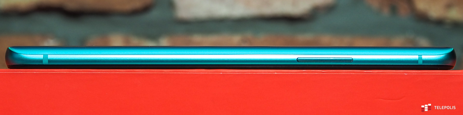 OnePlus 8T przyciąga wyglądem, zachwyca ekranem i zatrzymuje osiągami