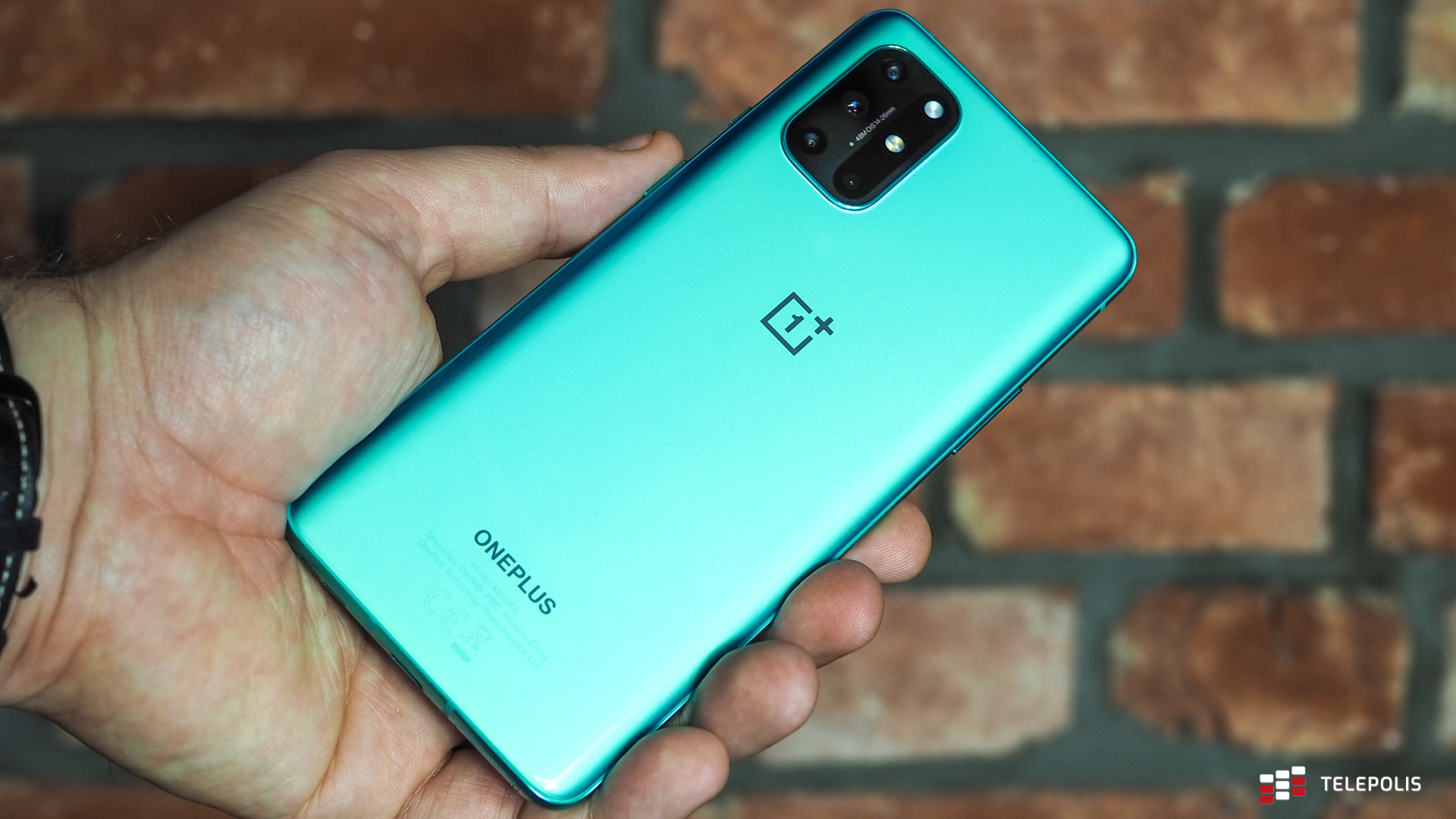 OnePlus 8T przyciąga wyglądem, zachwyca ekranem i zatrzymuje osiągami