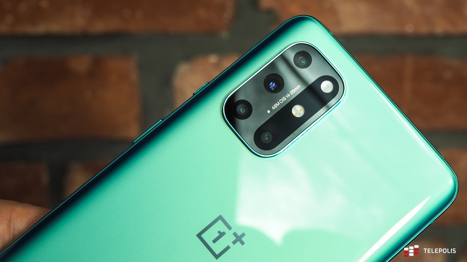OnePlus 8T przyciąga wyglądem, zachwyca ekranem i zatrzymuje osiągami