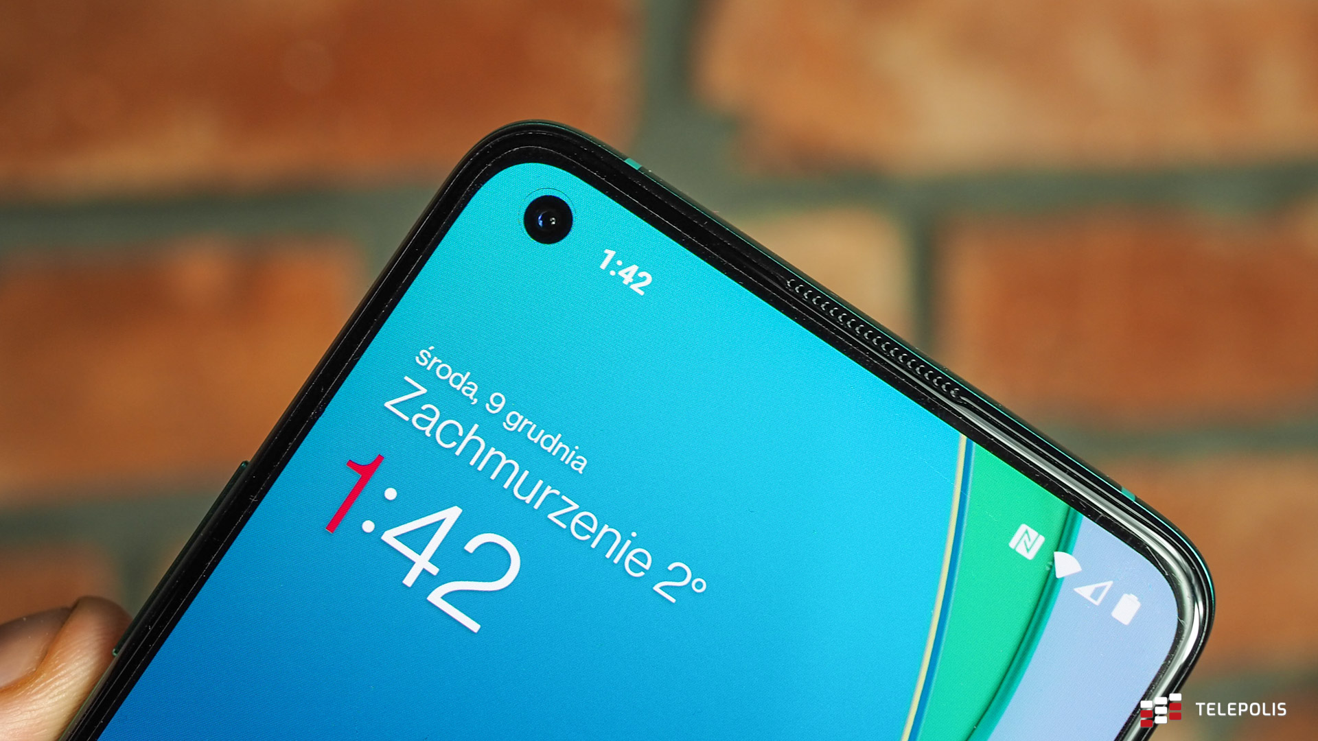 OnePlus 8T przyciąga wyglądem, zachwyca ekranem i zatrzymuje osiągami
