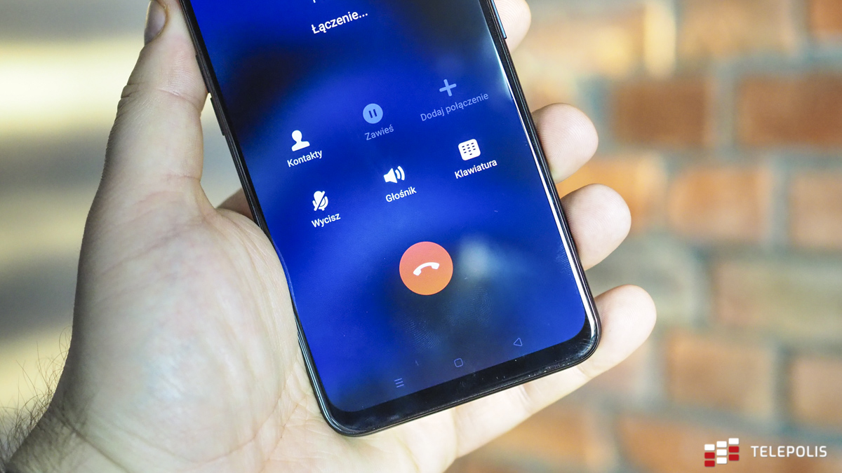 Oppo Reno 2 Z - wydajny smartfon ze świetnym wyglądem i wysuwanym aparatem do selfie