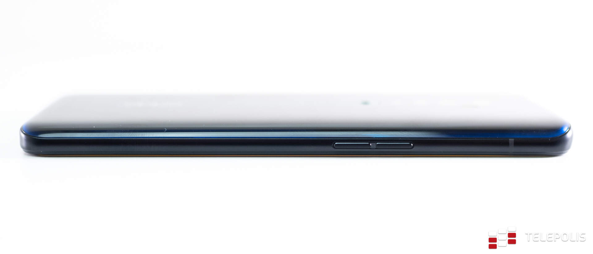 OPPO Reno2 – test. Piękna obudowa, AMOLED bez ramek, płetwa rekina, zoom i stabilizacja...