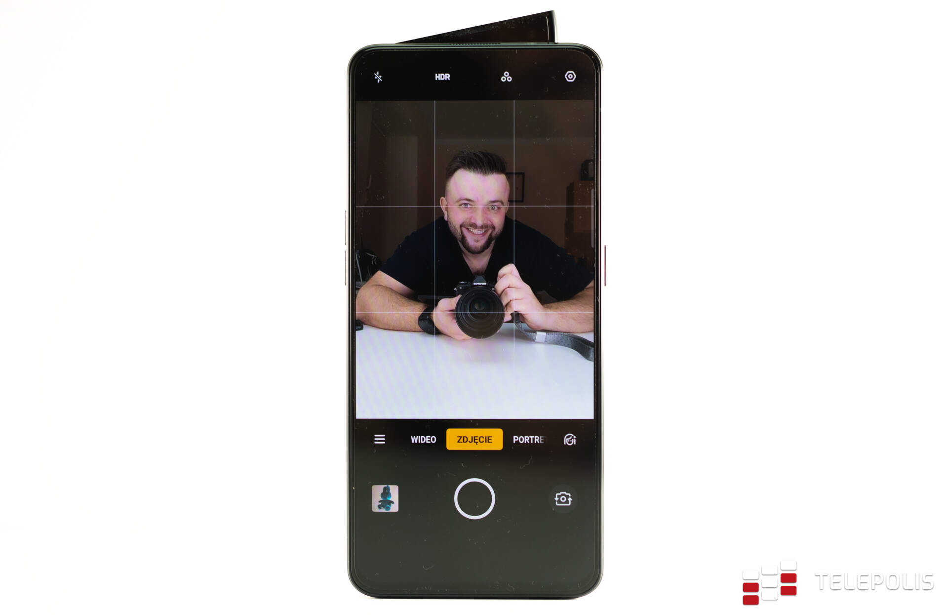 OPPO Reno2 – test. Piękna obudowa, AMOLED bez ramek, płetwa rekina, zoom i stabilizacja...