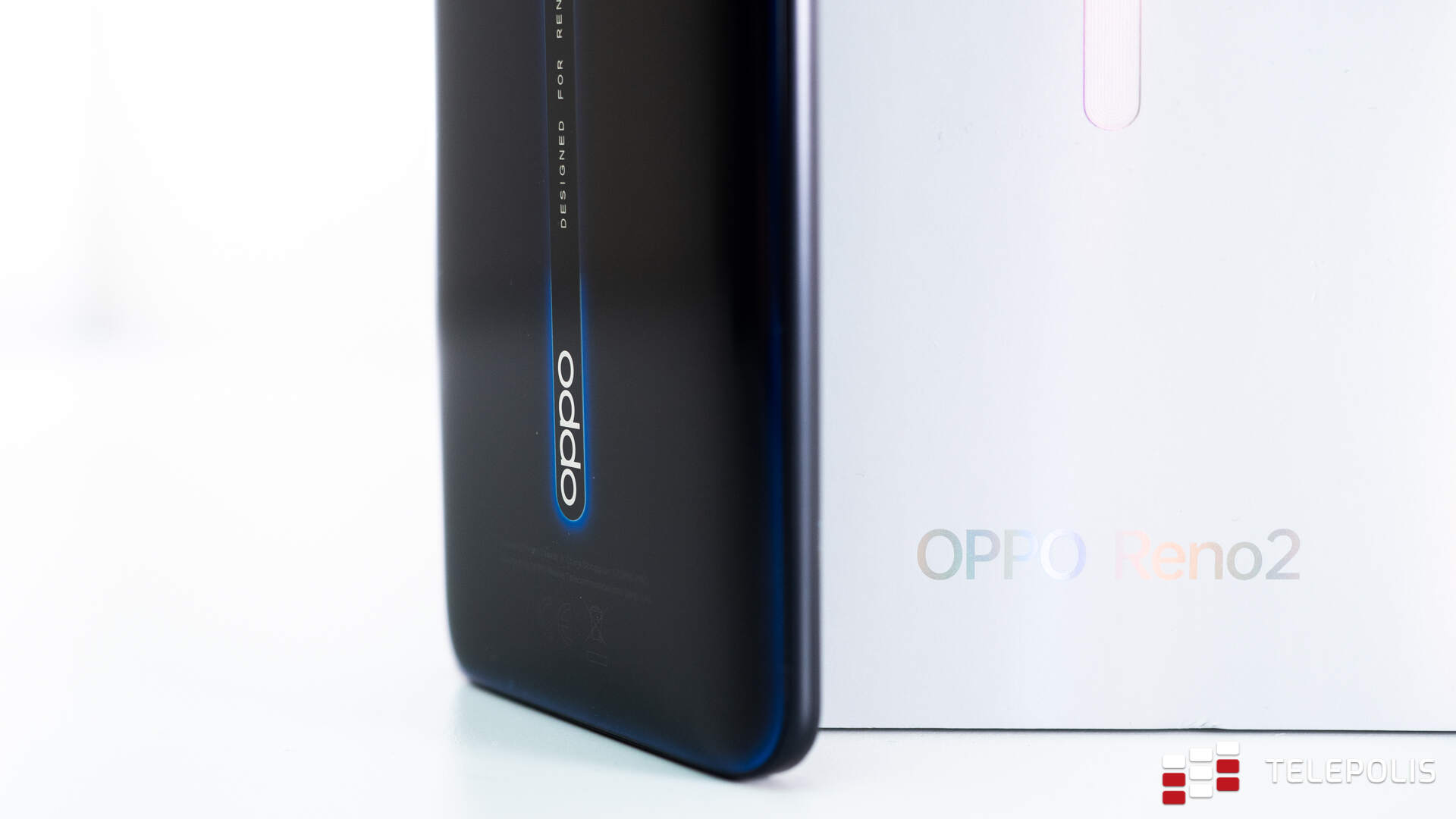 OPPO Reno2 – test. Piękna obudowa, AMOLED bez ramek, płetwa rekina, zoom i stabilizacja...