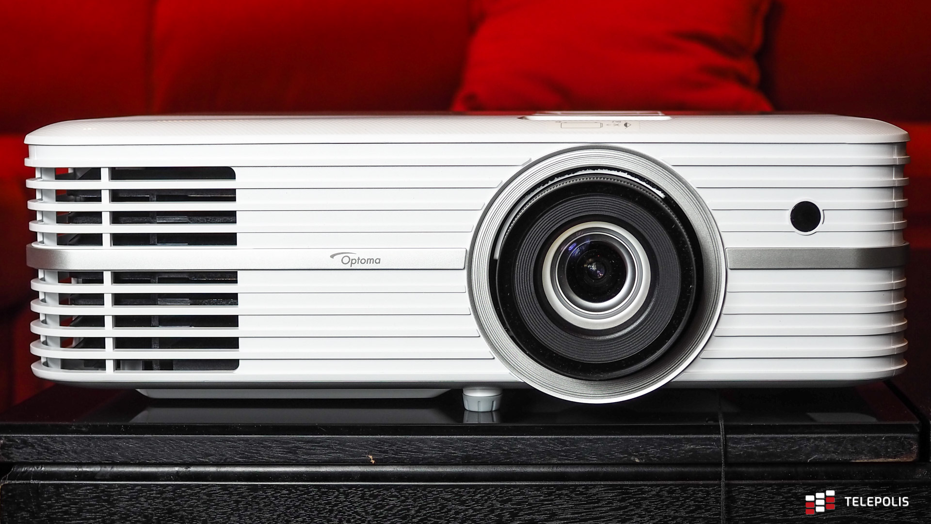 Projektor 4K to rozkosz dla oczu, ból dla kieszeni, a Optoma UHD380X to nawet więcej