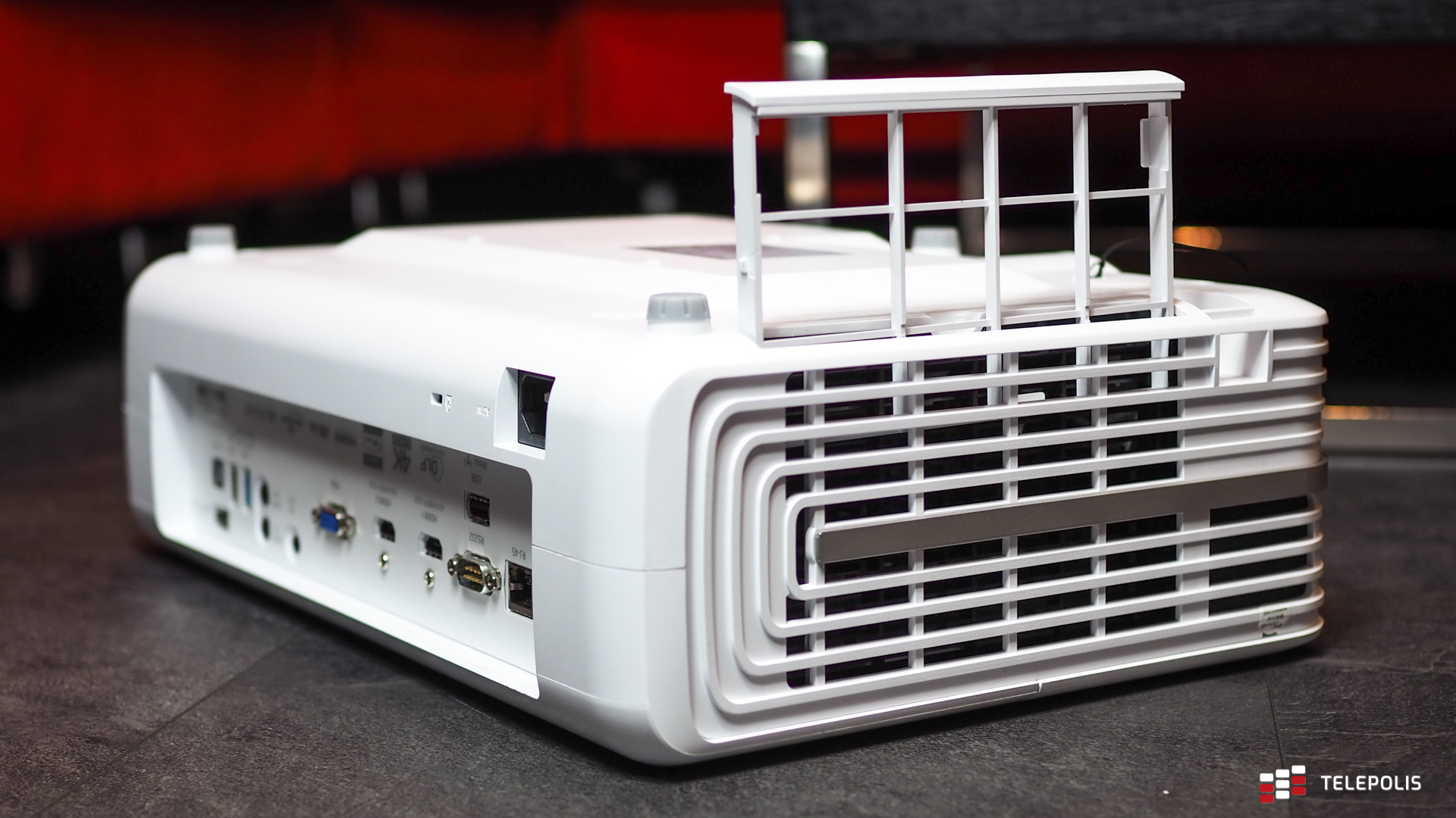 Projektor 4K to rozkosz dla oczu, ból dla kieszeni, a Optoma UHD380X to nawet więcej