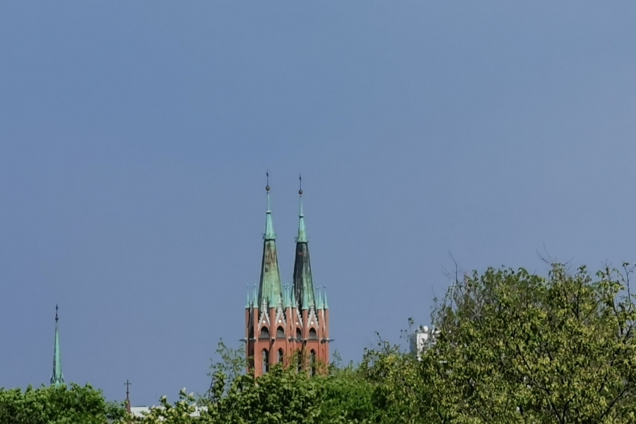 Jak dobry aparat ma Huawei P30 Pro? Porównujemy zoom i jakość zdjęć z Lumixem FZ1000