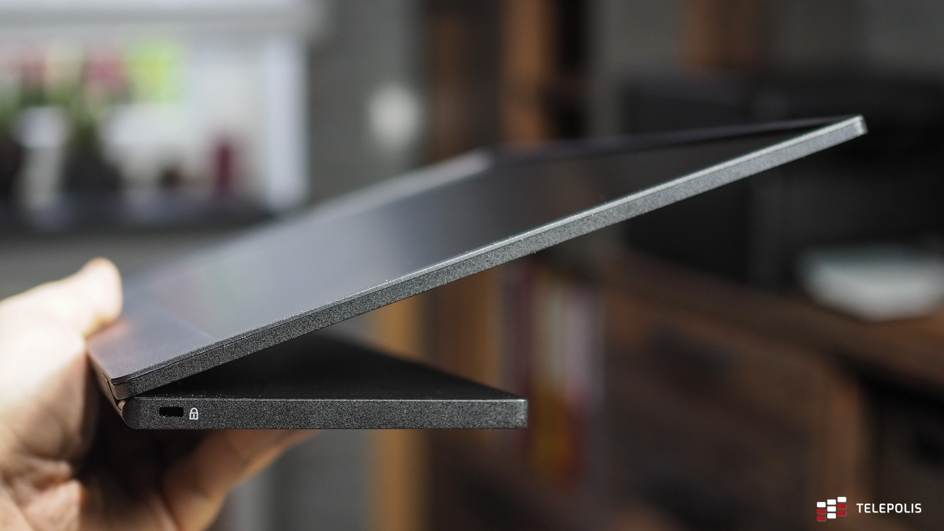 Philips 16B1P3302 – monitor, który zabierzesz w każdą podróż (test)