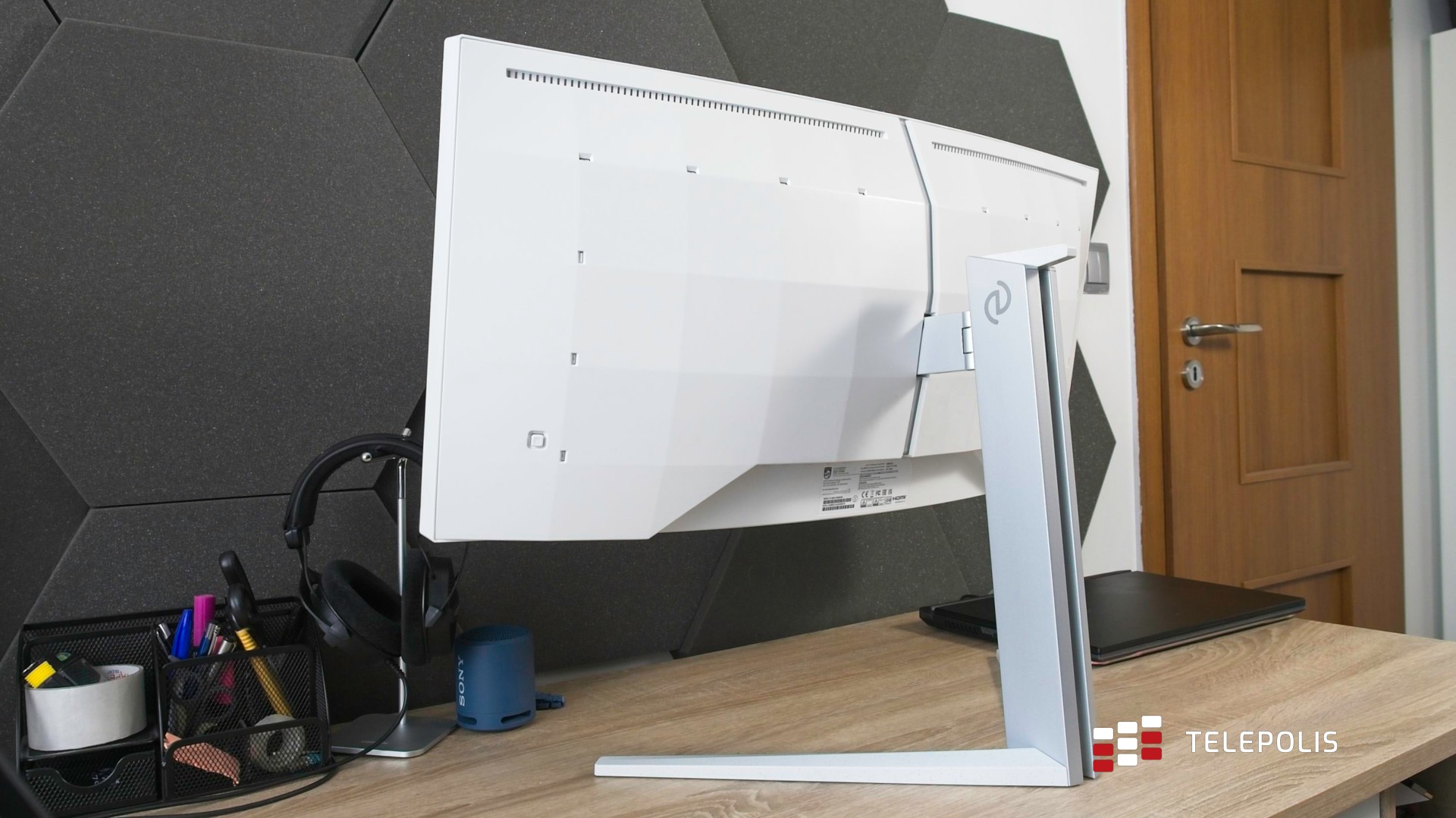 Rzeźnik wśród monitorów. Test Philips EVNIA 34M2C7600MV