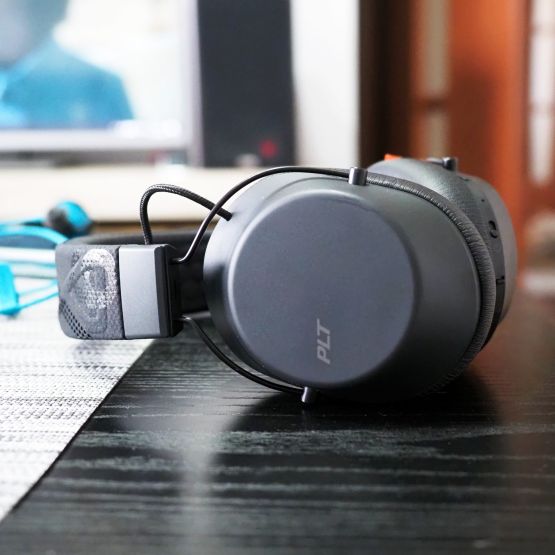 Test słuchawek Plantronics BackBeat FIT 6100. Ładne, wygodne i świetnie grające