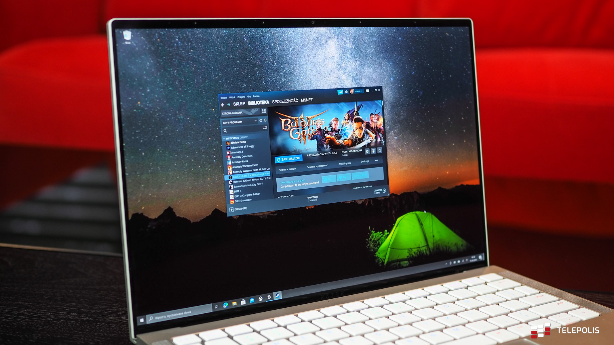 Razer Book 13 – mały laptop z ekranem 4K HDR, który uzależnia