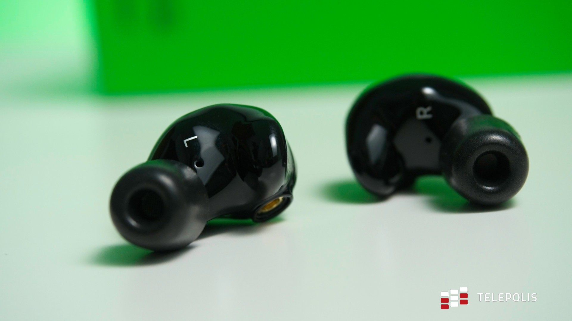 Razer Moray to fajne słuchawki, których pewnie nie kupisz (test)