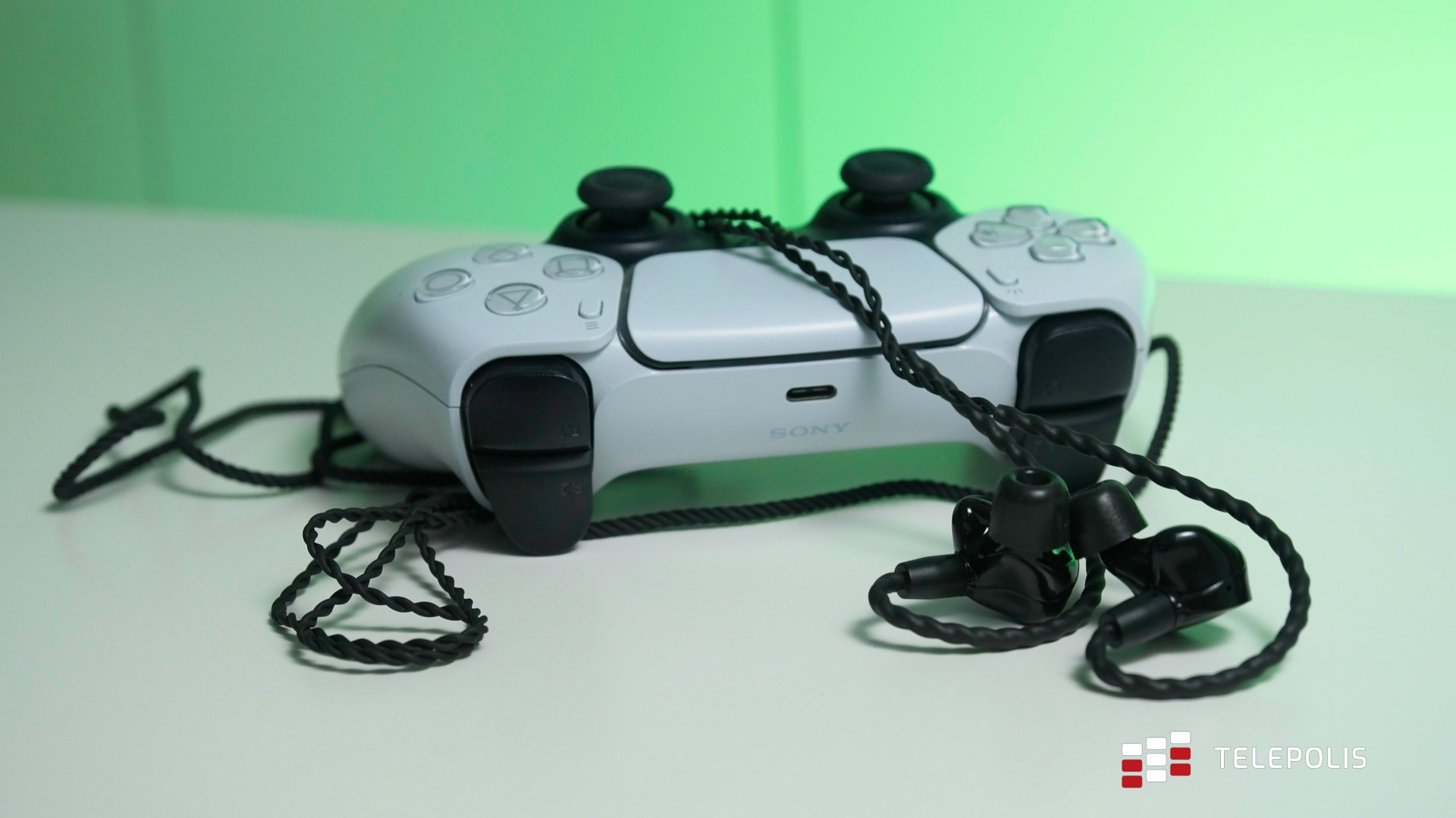 Razer Moray to fajne słuchawki, których pewnie nie kupisz (test)