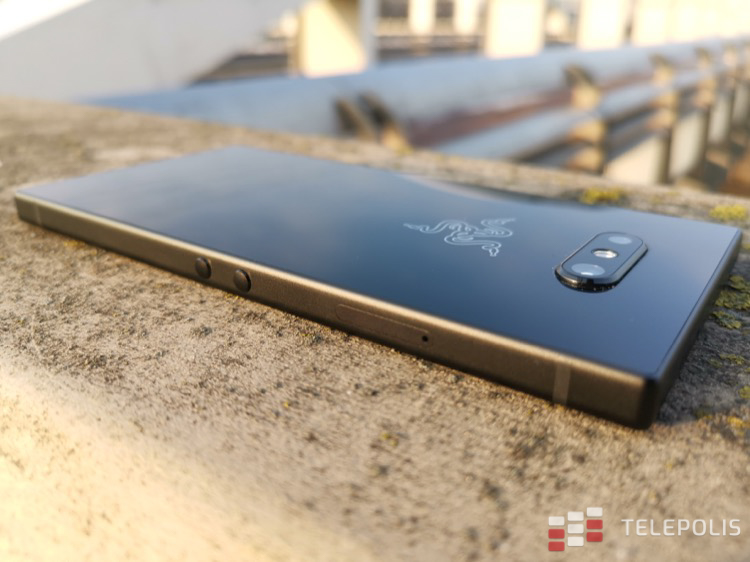 Razer Phone 2 - świetny smartfon do gier, a do tego obłędny dźwięk