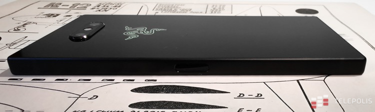 Razer Phone 2 - świetny smartfon do gier, a do tego obłędny dźwięk