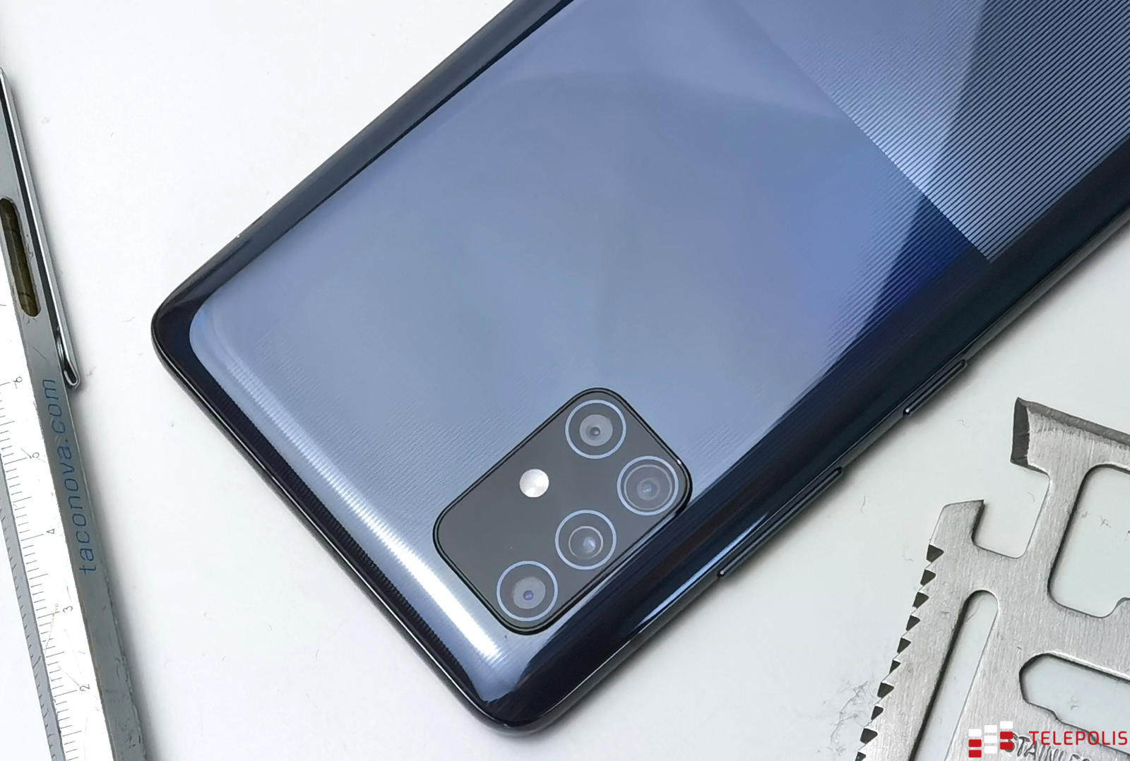 Samsung Galaxy A51 5G: przystępny cenowo smartfon 5G z Plusa