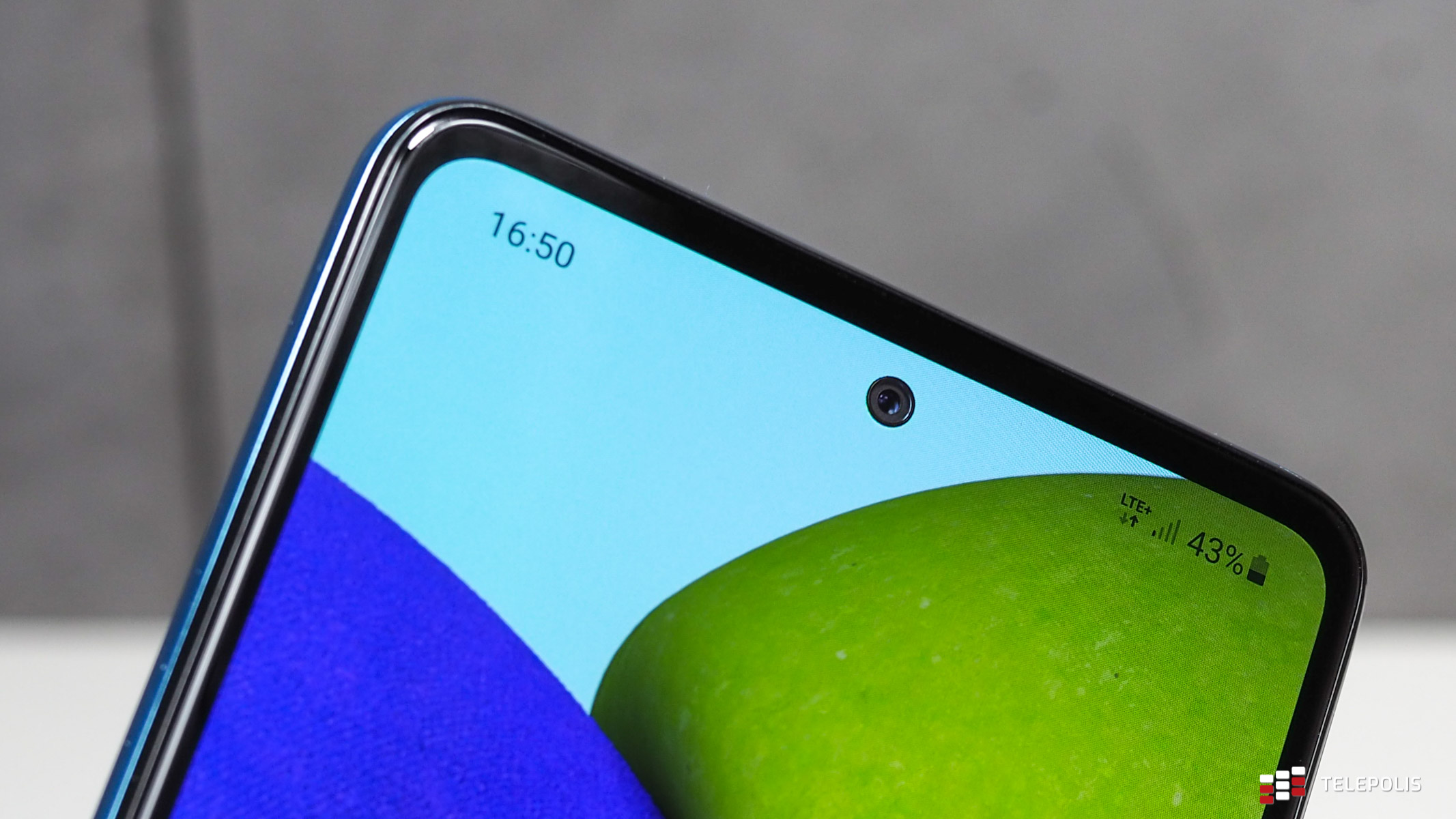 Samsung Galaxy A52: test telefonu, który łączy flagowe rozwiązania z przystępną ceną