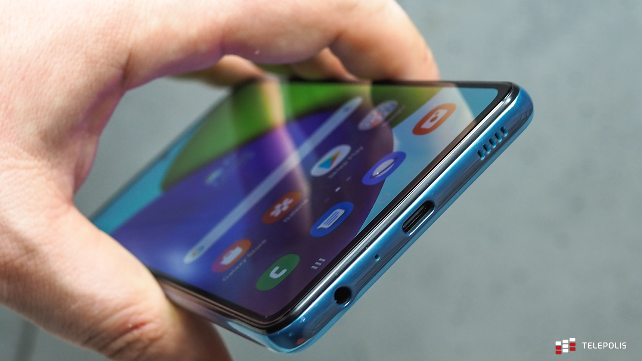 Samsung Galaxy A52: test telefonu, który łączy flagowe rozwiązania z przystępną ceną