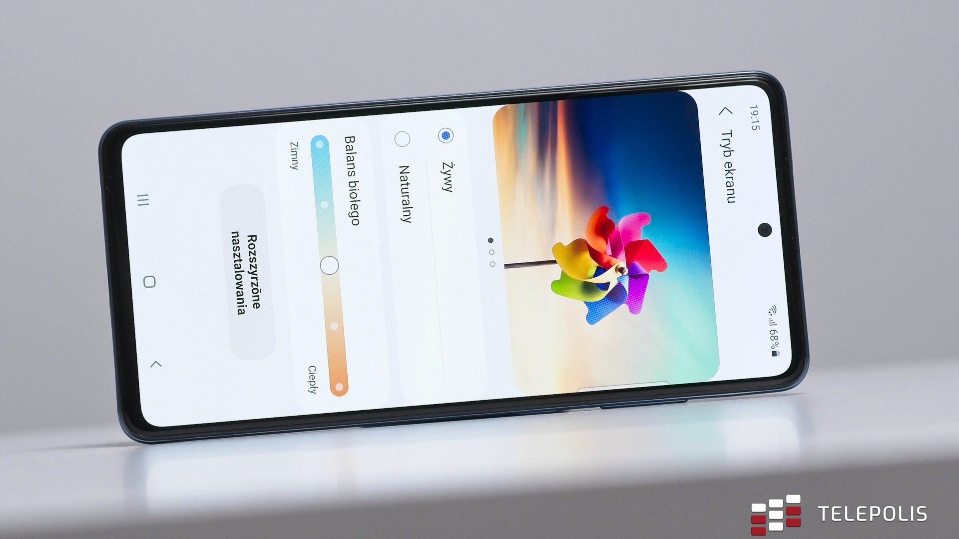 Samsung Galaxy A72 - świetny telefon czy skok na kasę?