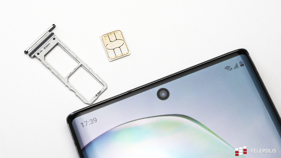 Samsung wypuści w przyszłym roku telefon z przednim aparatem ukrytym pod wyświetlaczem